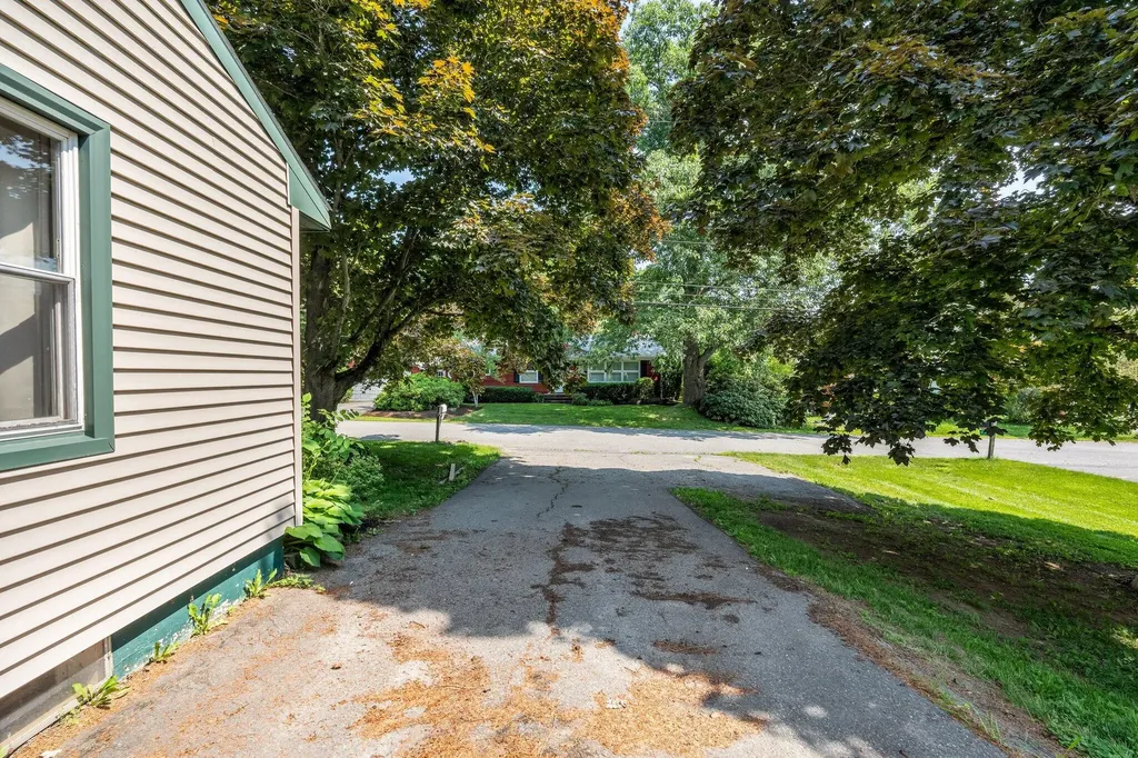 8 Sylvan Road Orono ME 04473