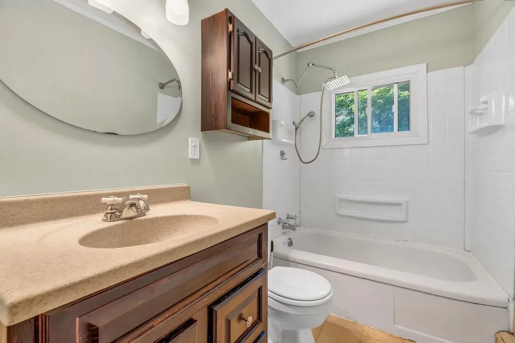 8 Sylvan Road Orono ME 04473