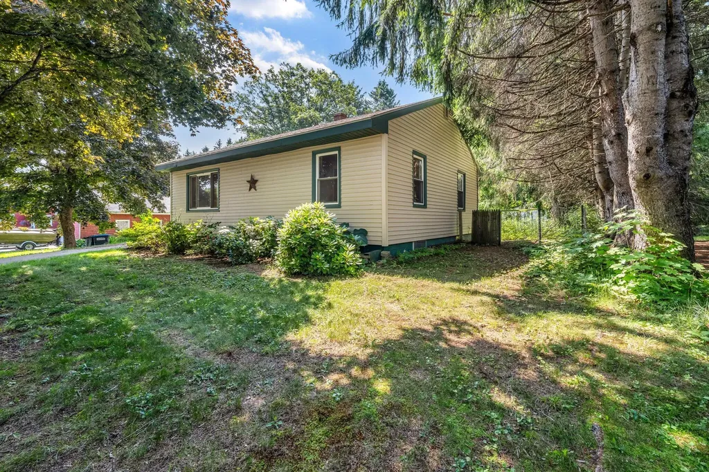 8 Sylvan Road Orono ME 04473