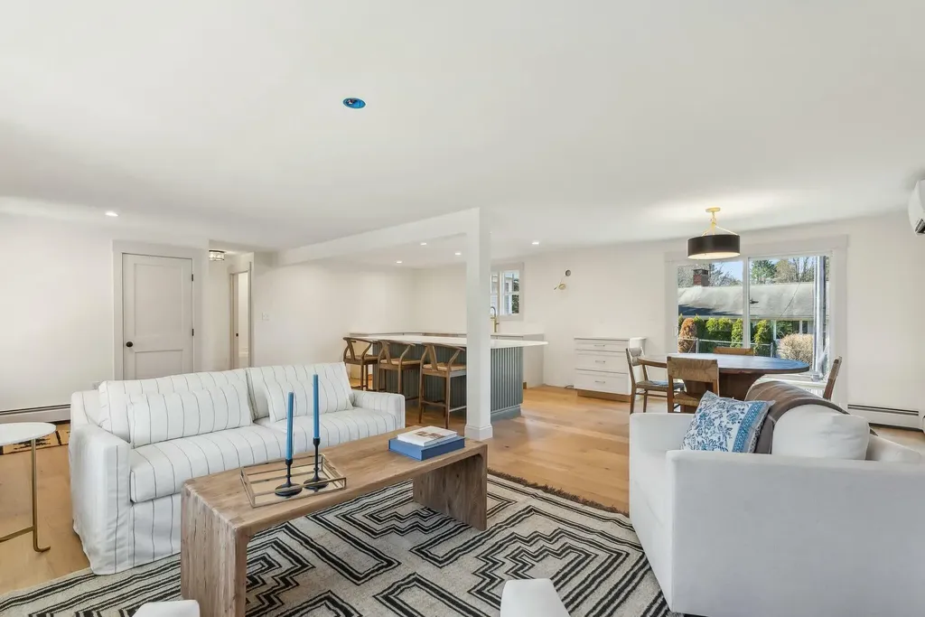 18 Almonte Avenue Yarmouth ME 04096
