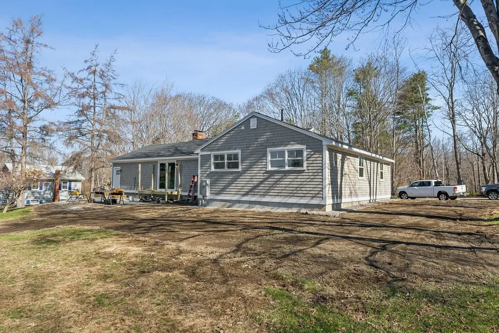 18 Almonte Avenue Yarmouth ME 04096