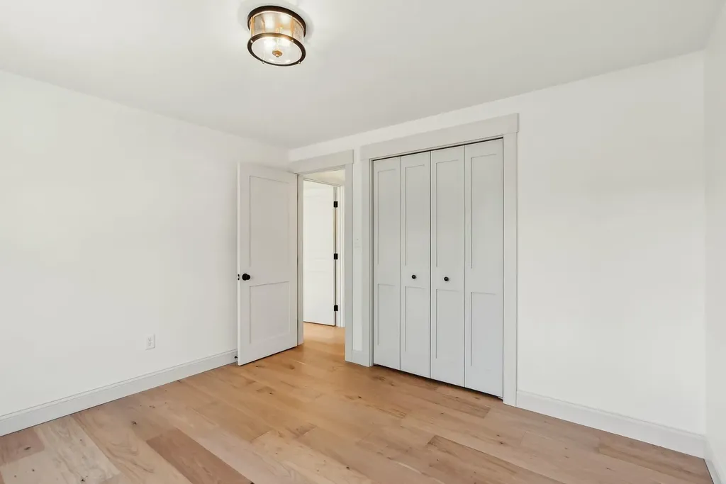 18 Almonte Avenue Yarmouth ME 04096