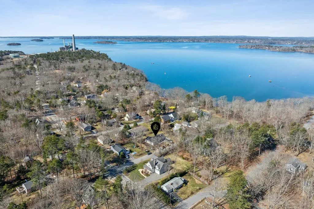 18 Almonte Avenue Yarmouth ME 04096
