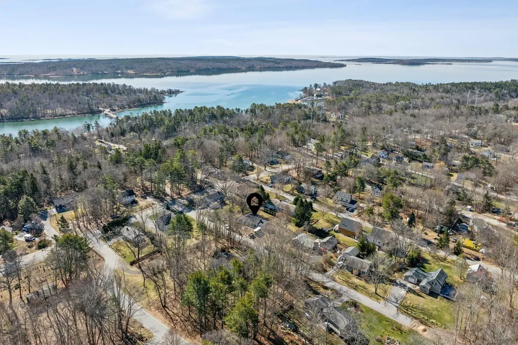 18 Almonte Avenue Yarmouth ME 04096