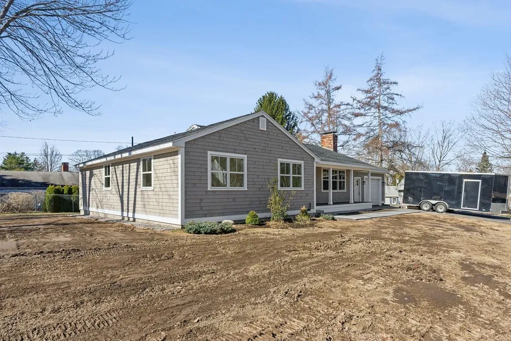18 Almonte Avenue Yarmouth ME 04096
