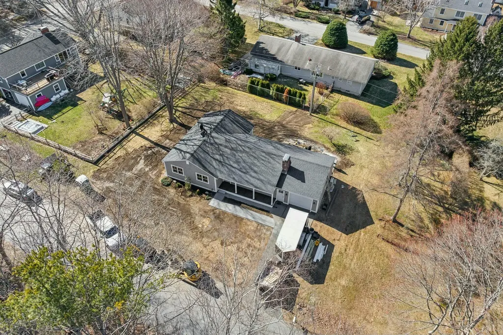 18 Almonte Avenue Yarmouth ME 04096
