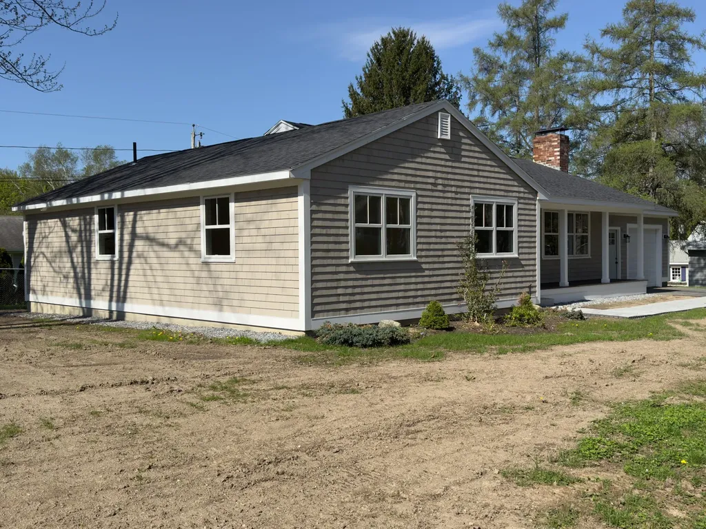 18 Almonte Avenue Yarmouth ME 04096