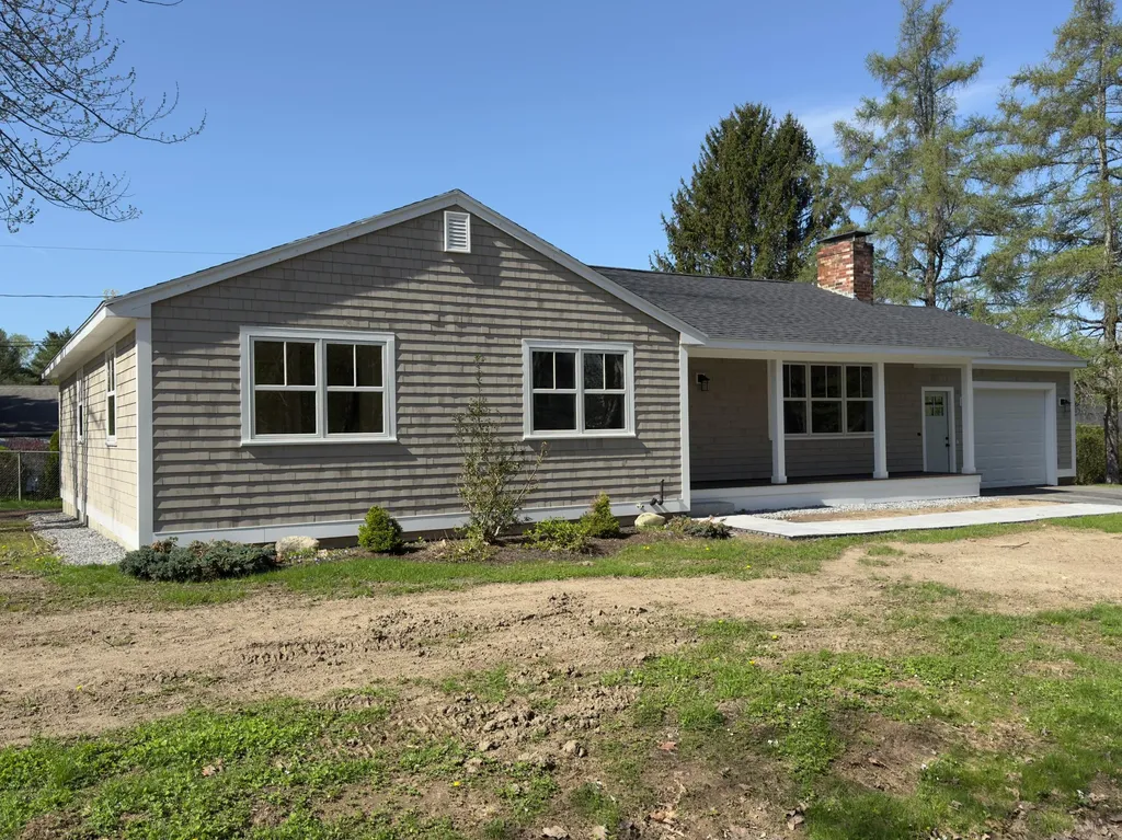18 Almonte Avenue Yarmouth ME 04096