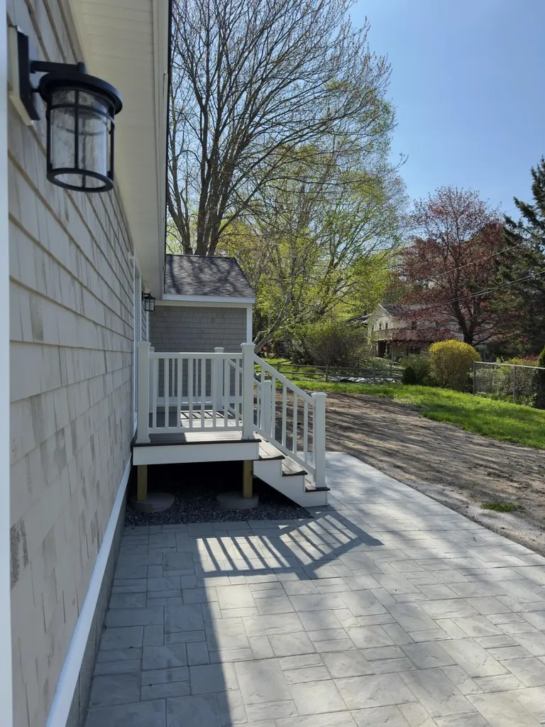 18 Almonte Avenue Yarmouth ME 04096