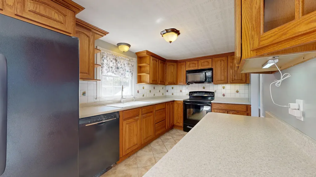 21 Main Street Greene ME 04236