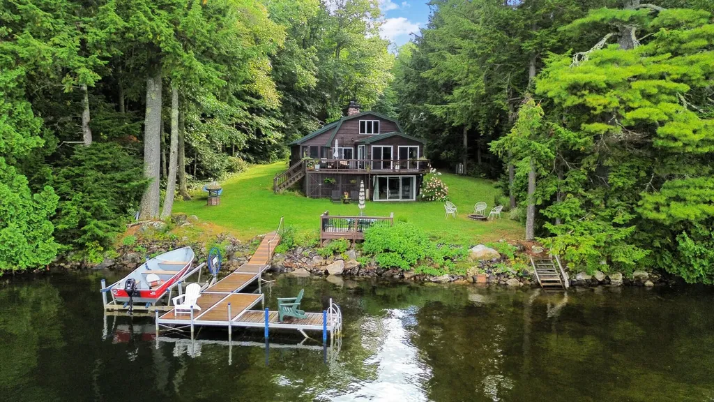 38 Bonzo's Hollow Mount Vernon ME 04352