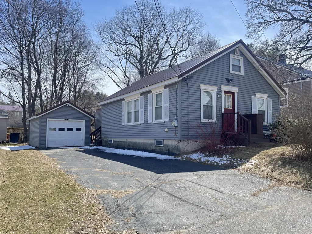 6 Noble Street Lewiston ME 04240