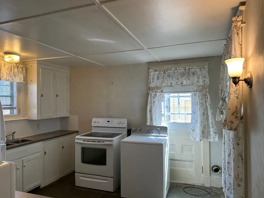 106 Thomas Hill Road Bangor ME 04401