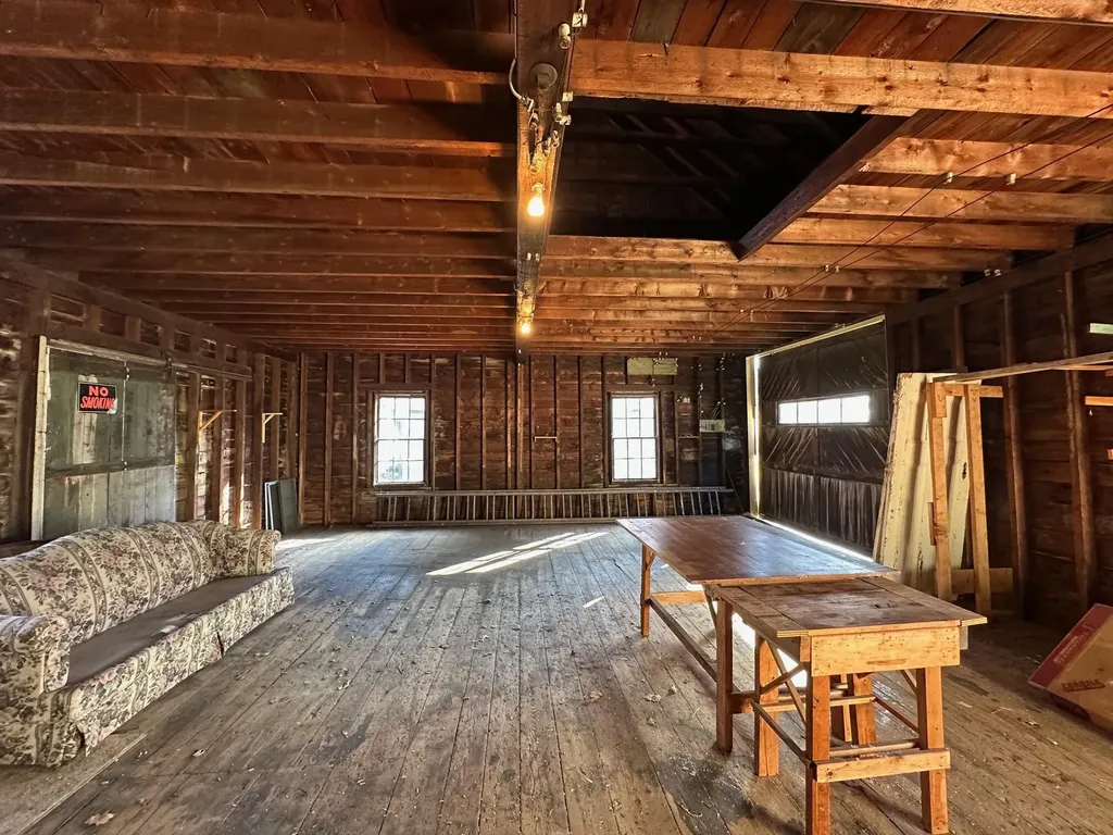 106 Thomas Hill Road Bangor ME 04401