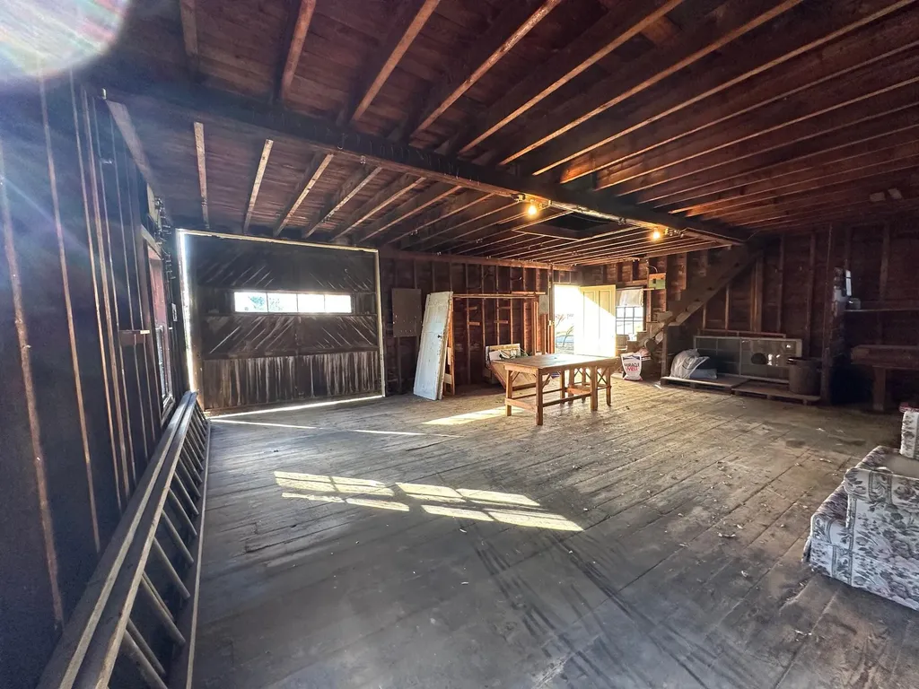 106 Thomas Hill Road Bangor ME 04401