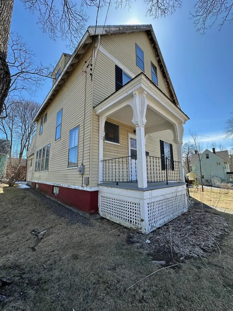 106 Thomas Hill Road Bangor ME 04401