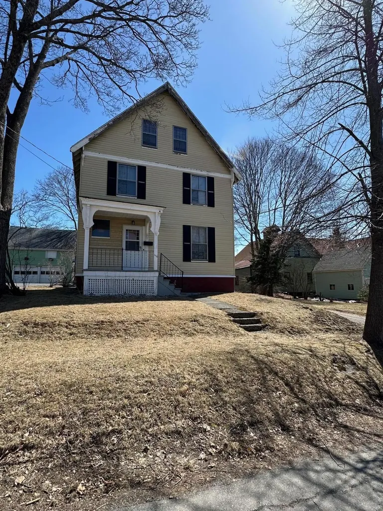 106 Thomas Hill Road Bangor ME 04401