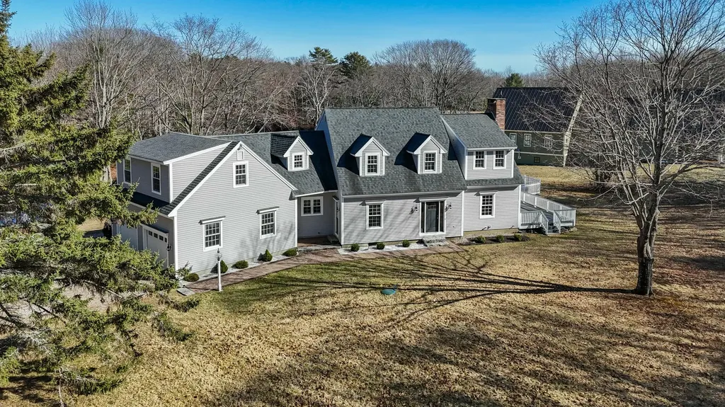 225 Beachwood Avenue Kennebunkport ME 04046