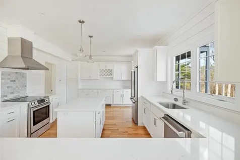 225 Beachwood Avenue Kennebunkport ME 04046