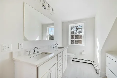 225 Beachwood Avenue Kennebunkport ME 04046