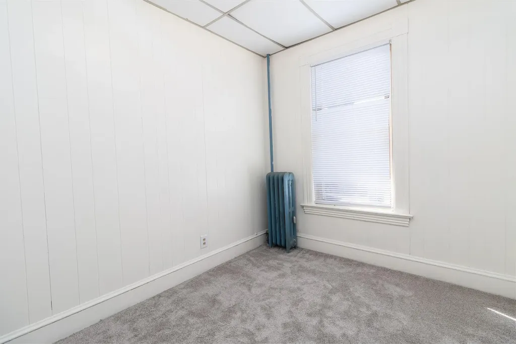 15 Arch Avenue Lewiston ME 04240