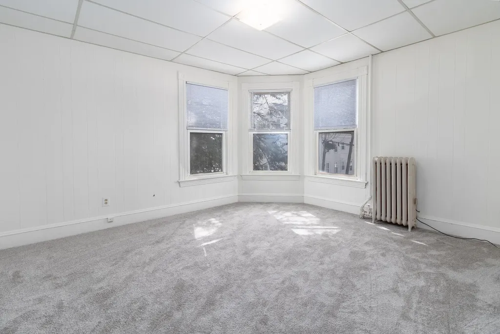 15 Arch Avenue Lewiston ME 04240