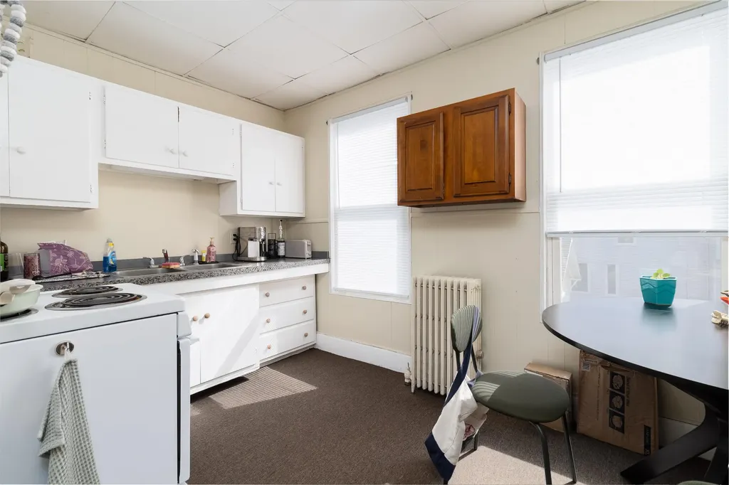 15 Arch Avenue Lewiston ME 04240