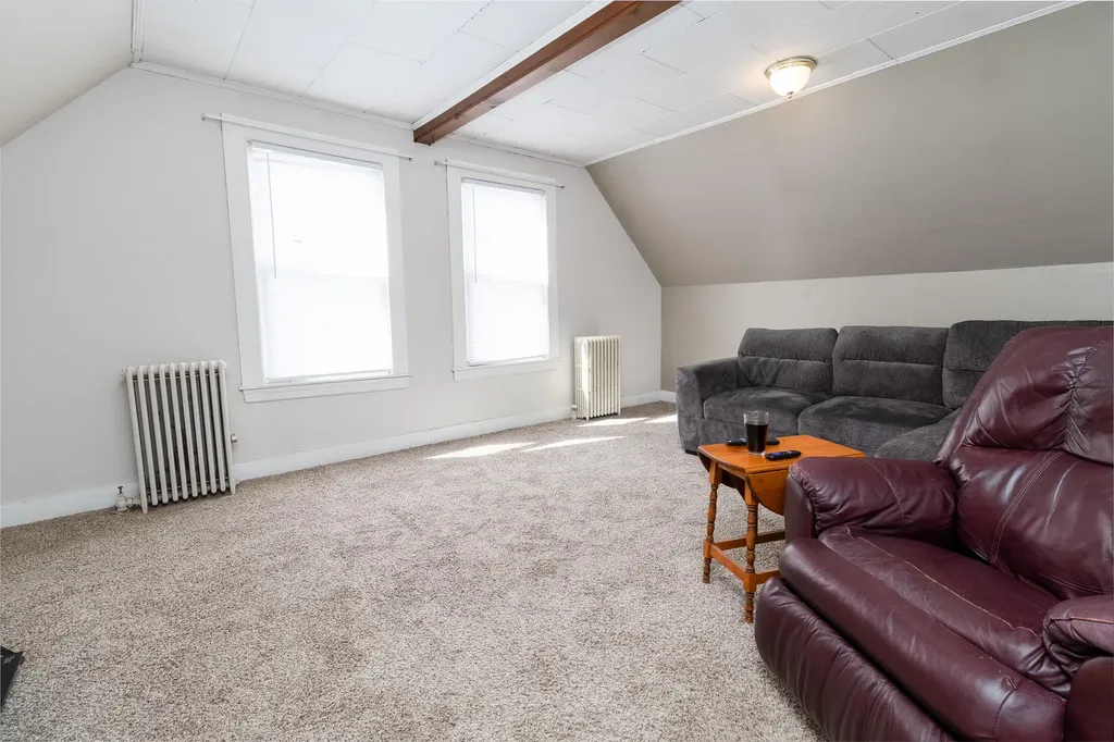 15 Arch Avenue Lewiston ME 04240