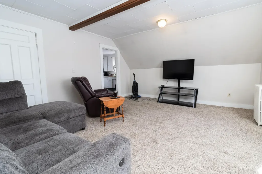 15 Arch Avenue Lewiston ME 04240