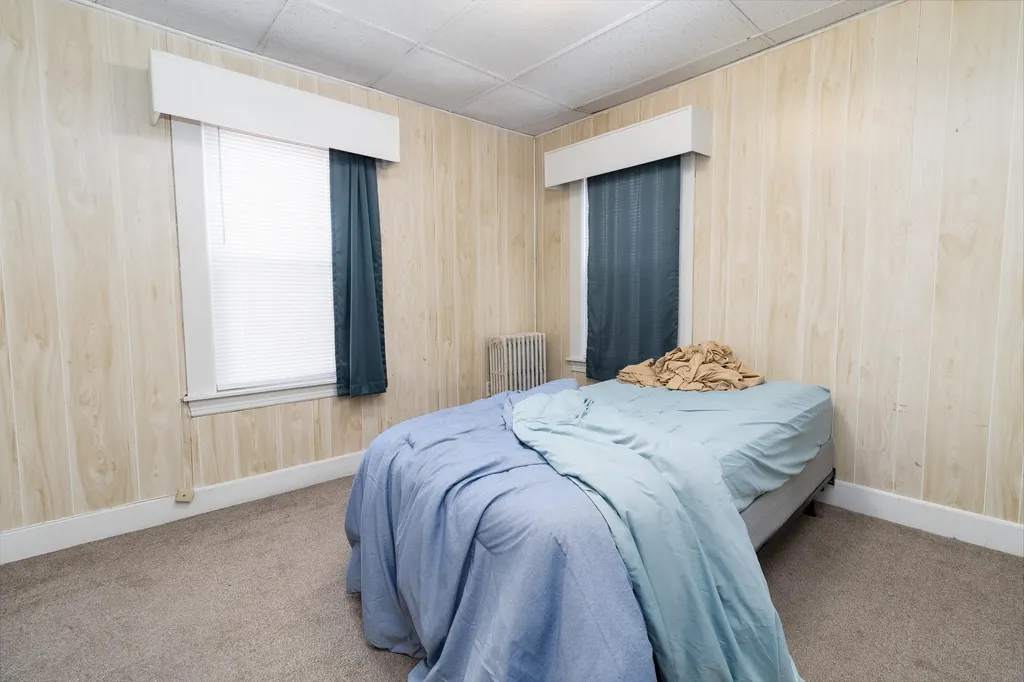 15 Arch Avenue Lewiston ME 04240