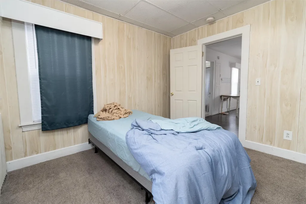 15 Arch Avenue Lewiston ME 04240