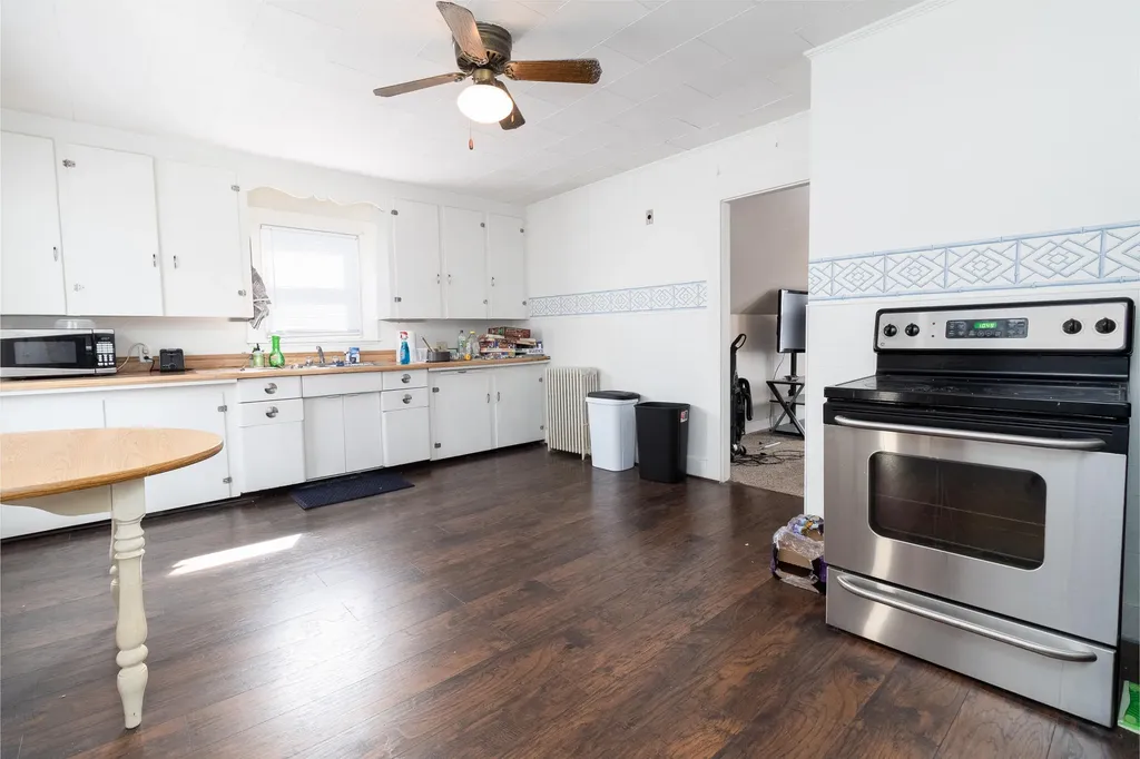 15 Arch Avenue Lewiston ME 04240