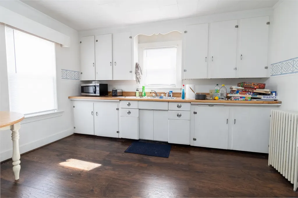 15 Arch Avenue Lewiston ME 04240