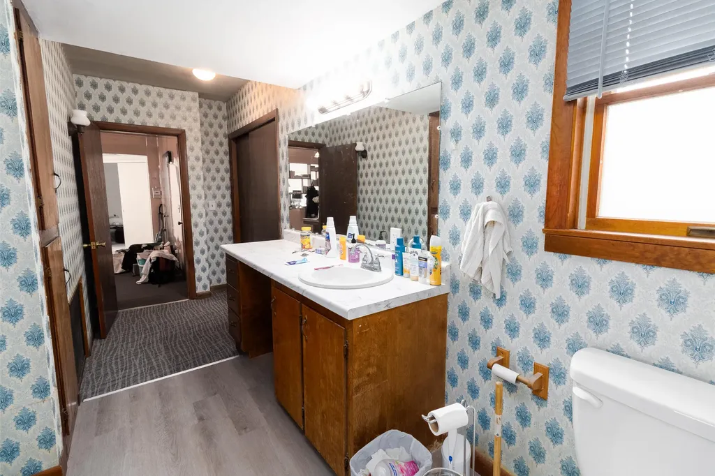 15 Arch Avenue Lewiston ME 04240