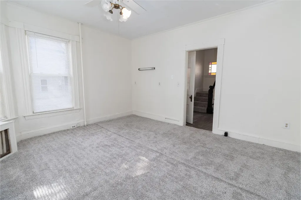 15 Arch Avenue Lewiston ME 04240