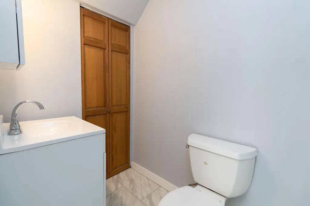 15 Arch Avenue Lewiston ME 04240
