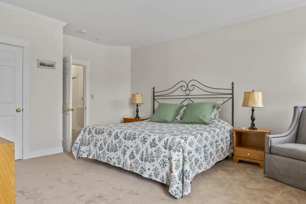 106 Farragut Way Kennebunk ME 04043