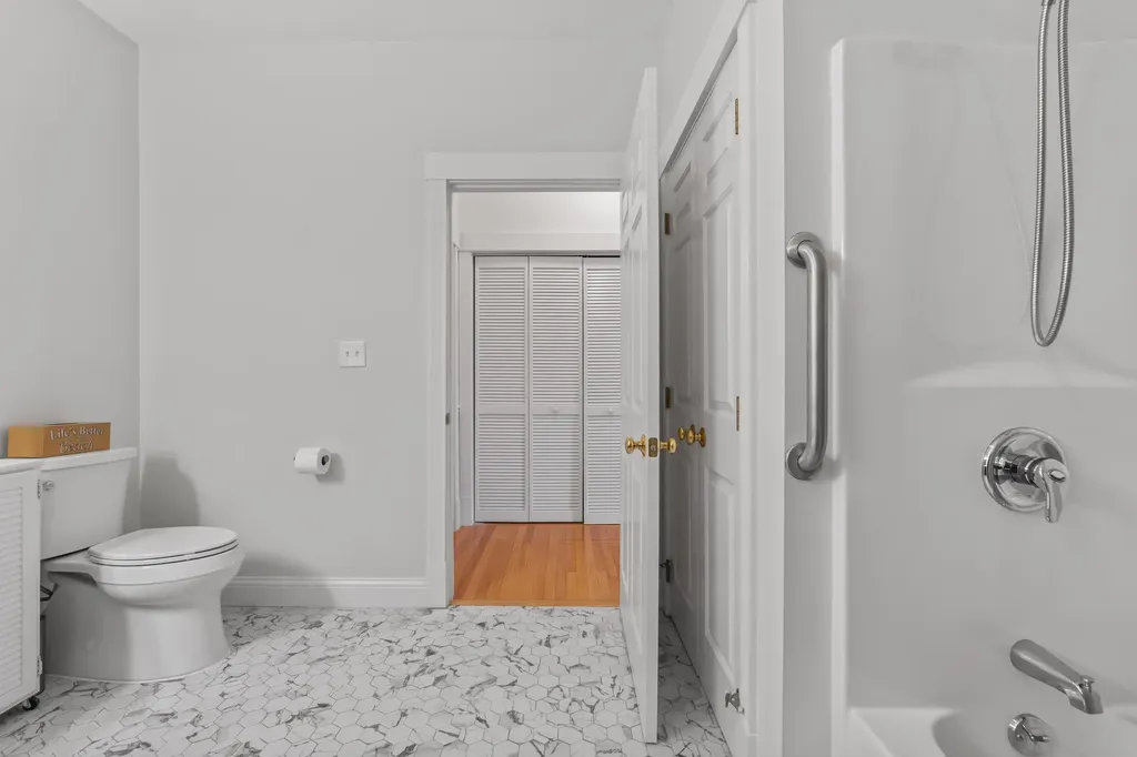106 Farragut Way Kennebunk ME 04043