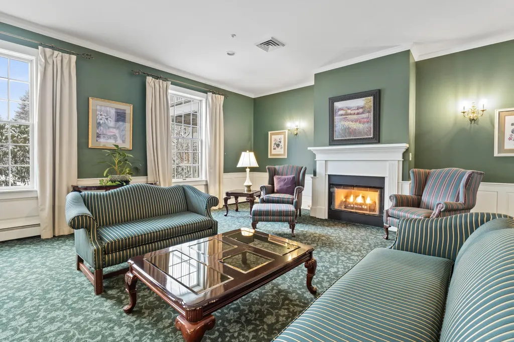 106 Farragut Way Kennebunk ME 04043
