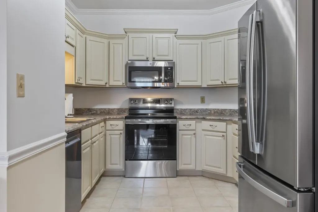 106 Farragut Way Kennebunk ME 04043