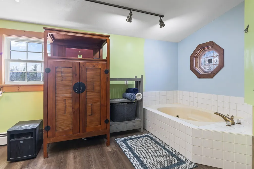 450 West Road Waterboro ME 04087