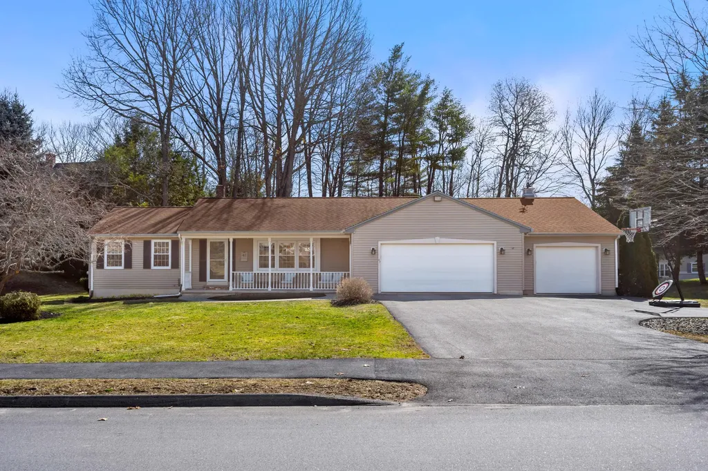 47 Cathedral Oaks Drive Biddeford ME 04005