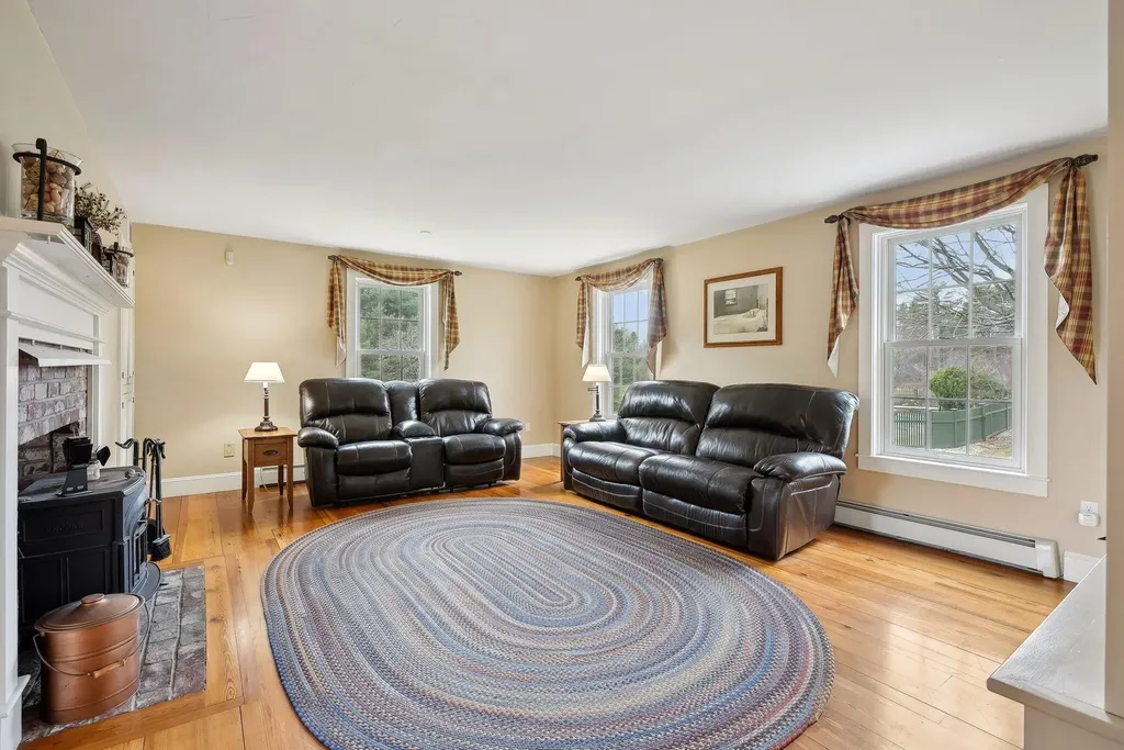 11 Mcquillians Hill Drive Gorham ME 04038