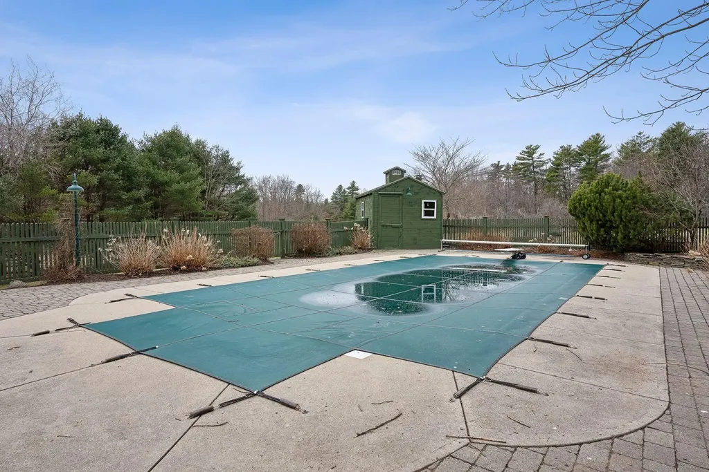 11 Mcquillians Hill Drive Gorham ME 04038