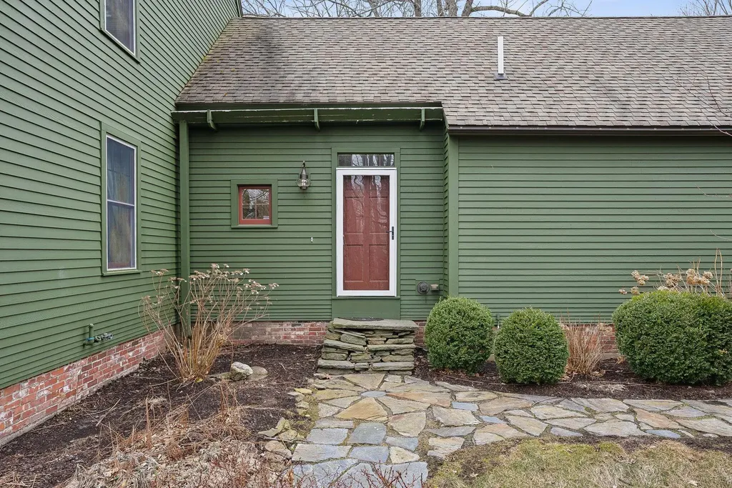 11 Mcquillians Hill Drive Gorham ME 04038