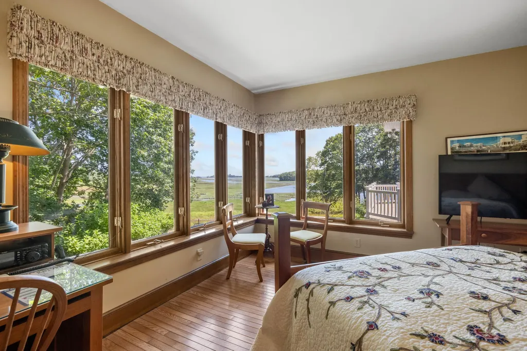 189 Mills Road Kennebunkport ME 04046