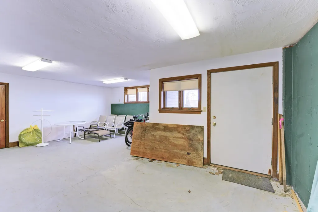 189 Mills Road Kennebunkport ME 04046