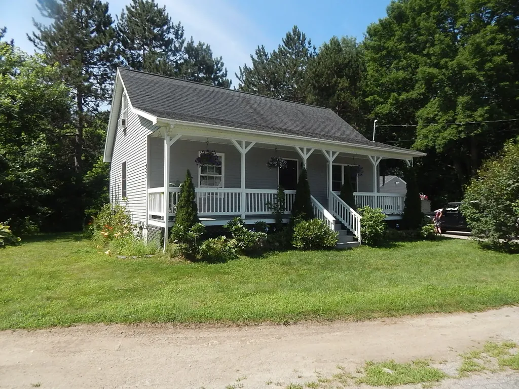 831 Main Street Monmouth ME 04259
