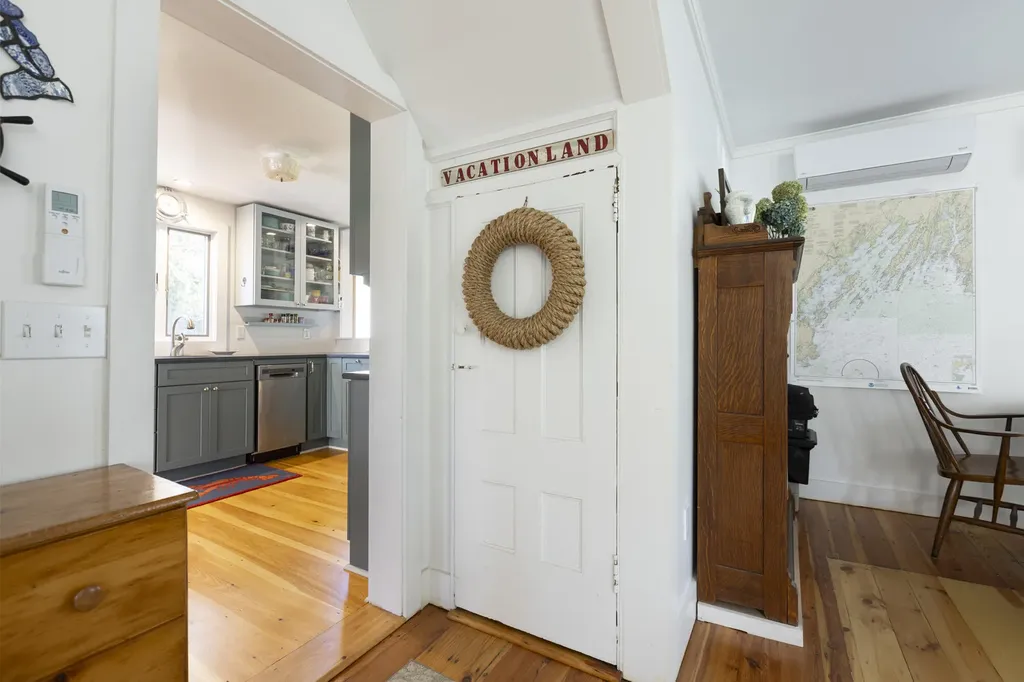 428 Island Avenue Portland ME 04108