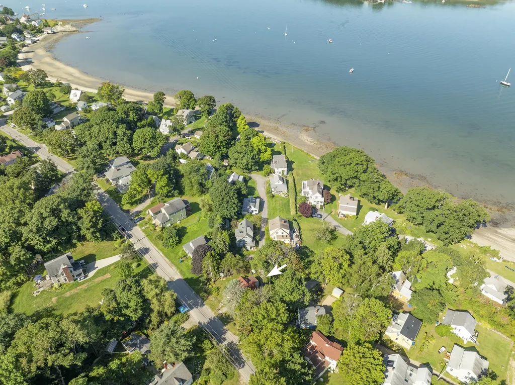 428 Island Avenue Portland ME 04108